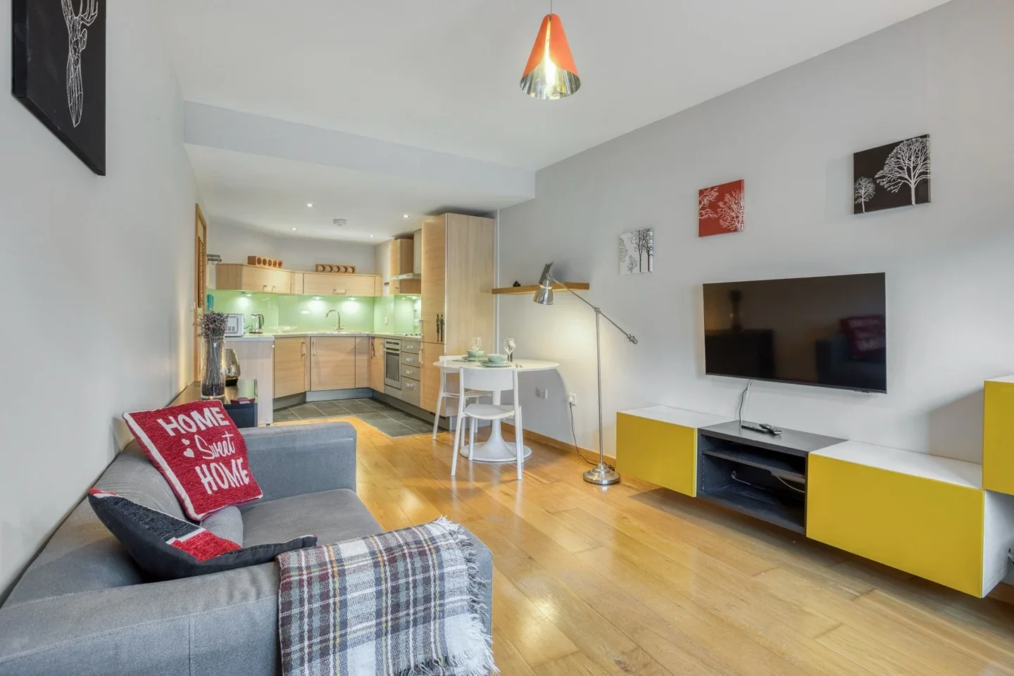 Flat Graham Street in Greater London