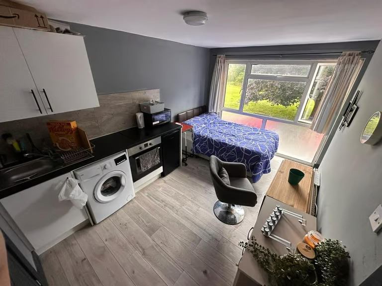 Flat Cherwell Close in Maidenhead