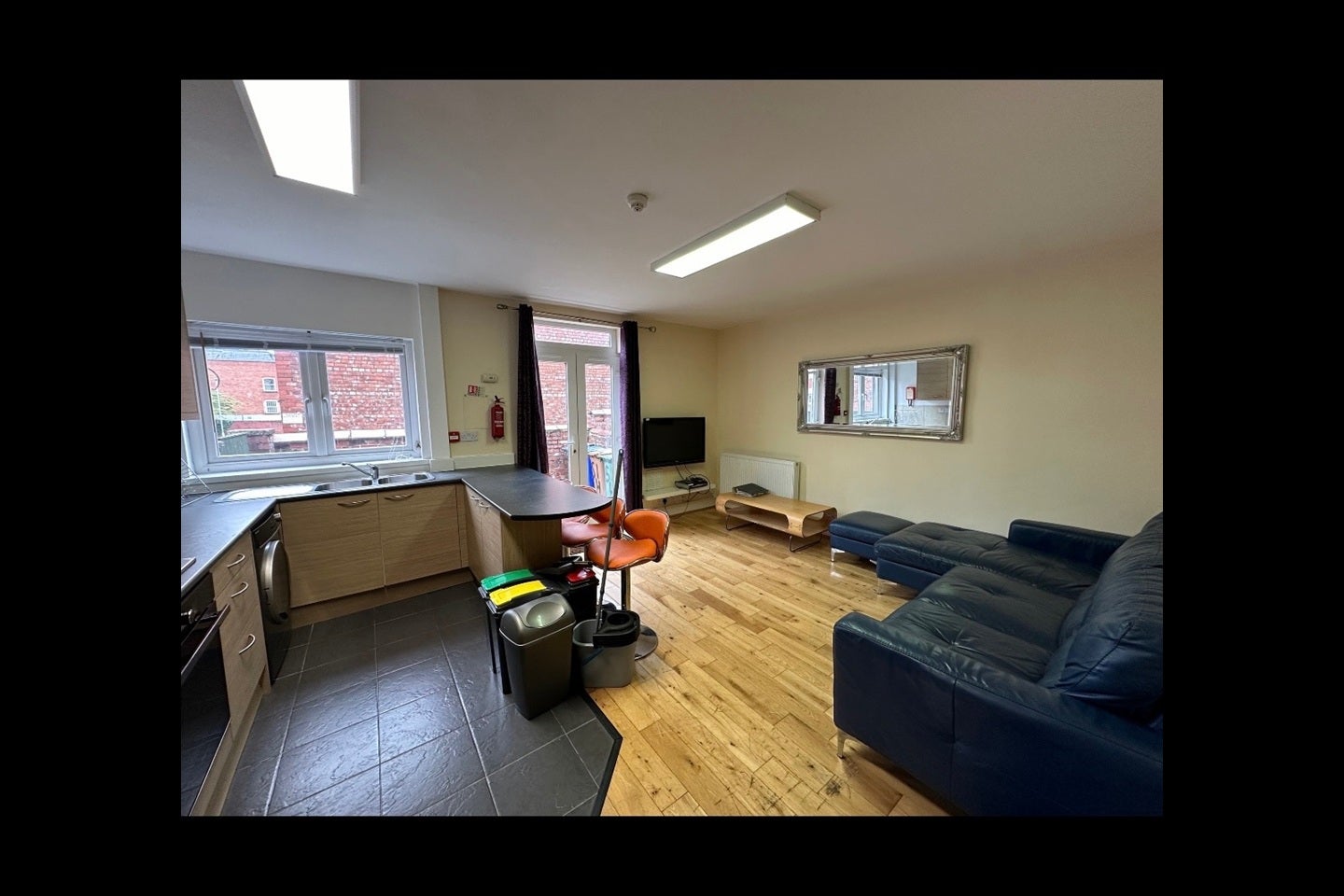 Room Hathersage Road in Manchester
