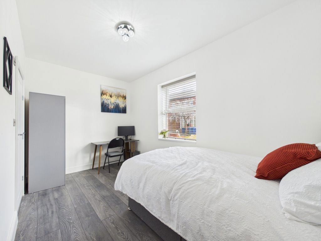 Room Carlton Road in Boston