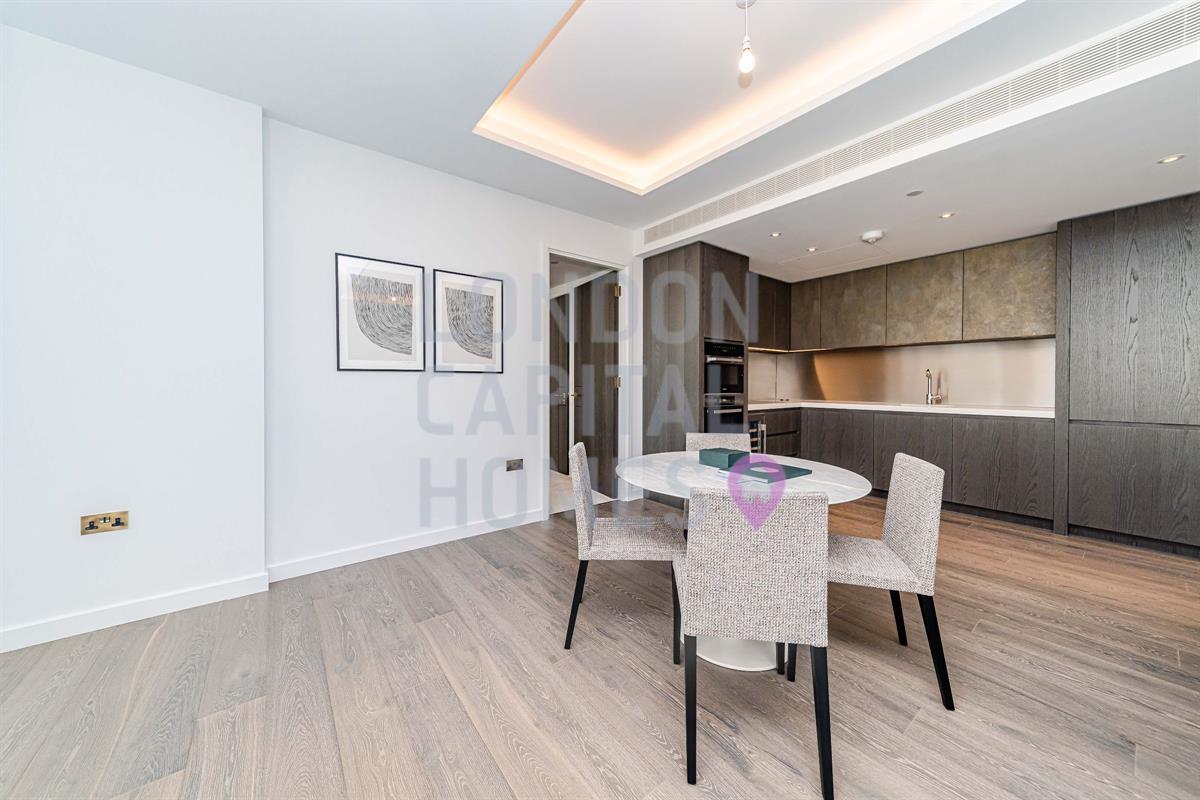 Flat Carnation Way in Greater London