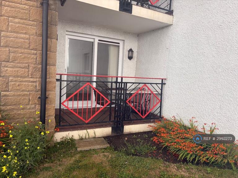 Flat The Moorings in Dalgety Bay