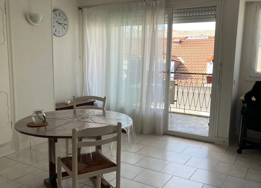 Appartement Rue Justin Blanc à Pau