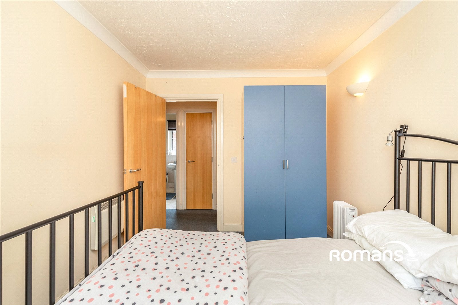 Flat Arthurs Close in Bristol
