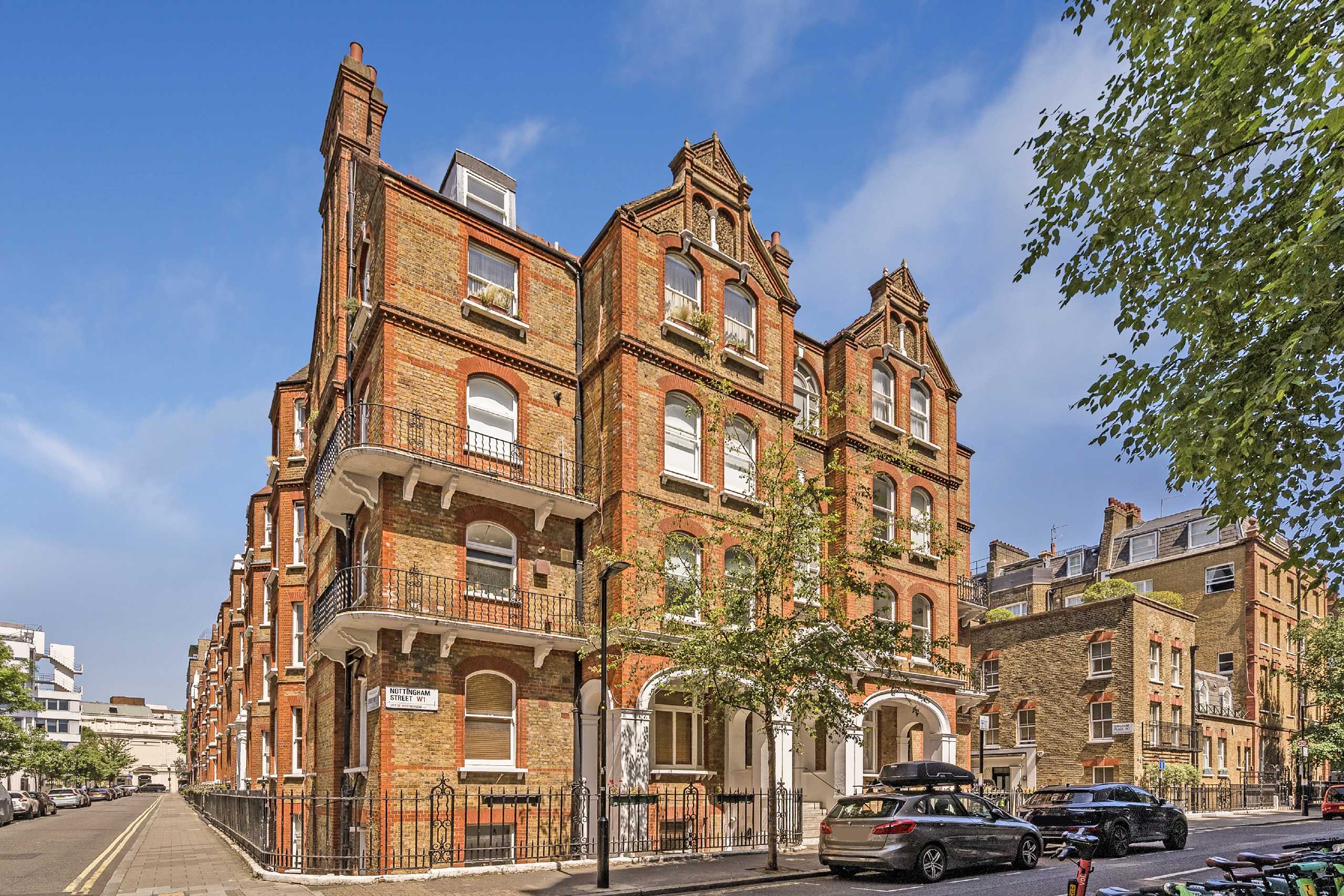 Flat Bingham Place in City of Westminster