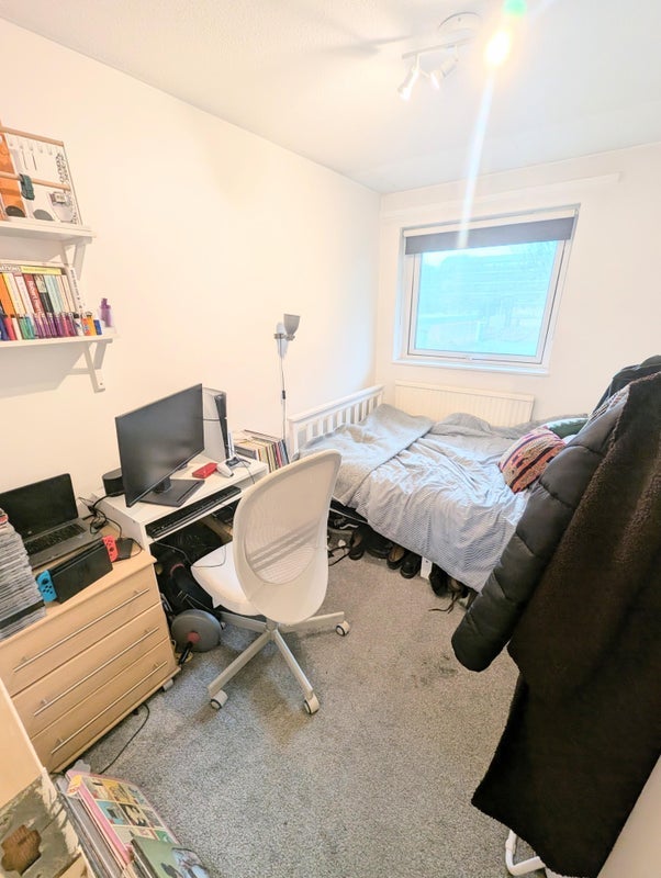Room Wilmot Close in Greater London