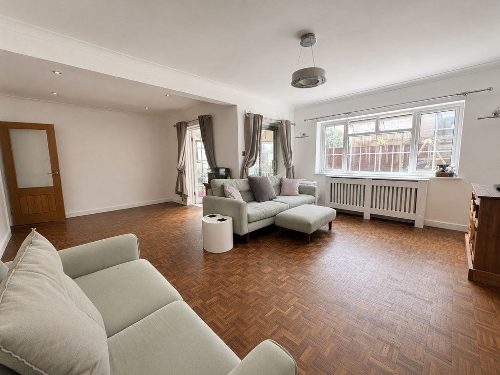 House Westbrook Close in South Cambridgeshire