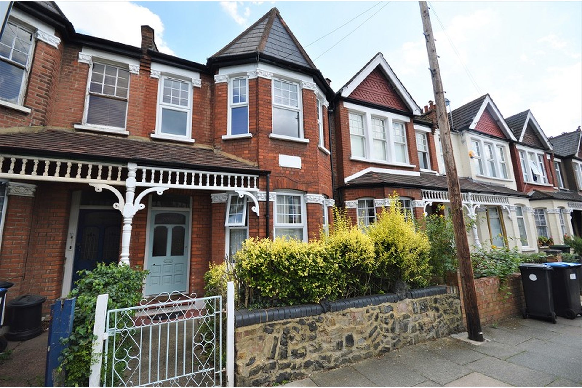 Flat Devonshire Road in Greater London