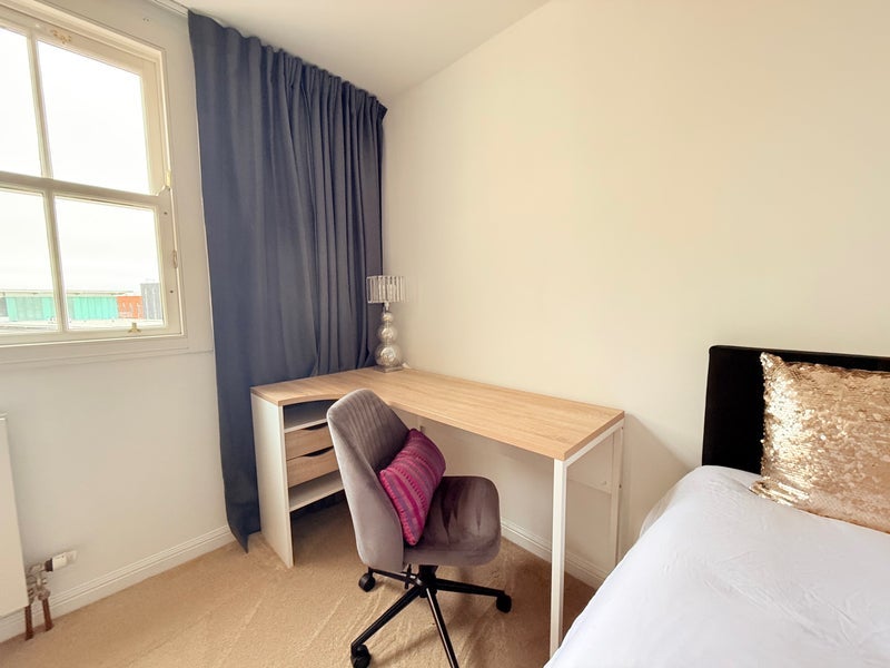 Room College Street in Glasgow