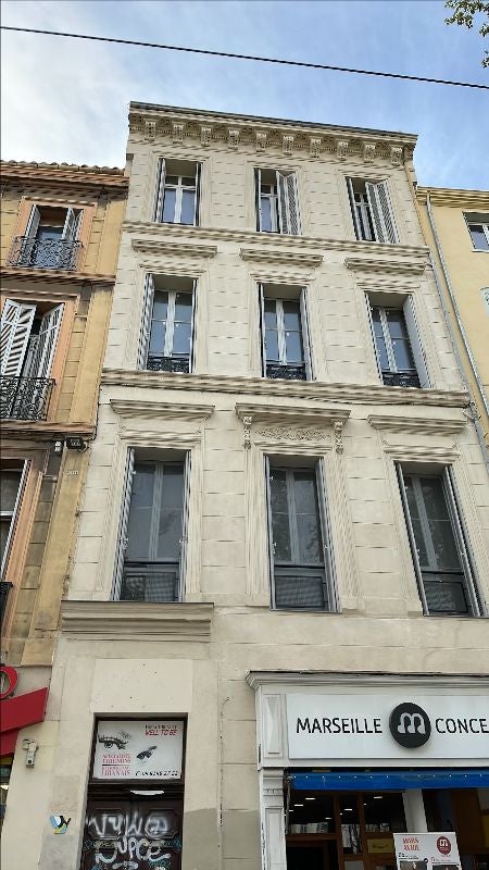Flat Rue Eydoux in Marseille