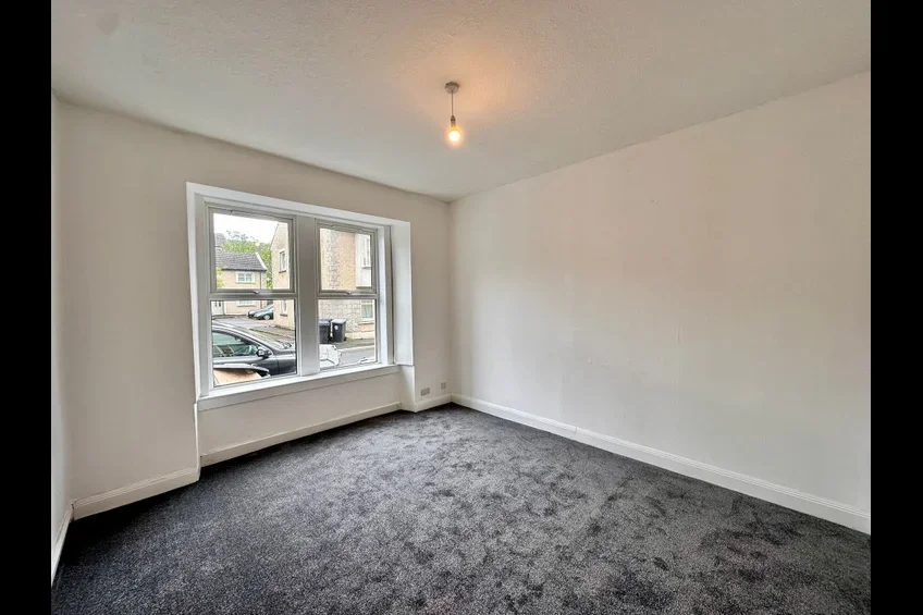 Flat Queen Street in Paisley