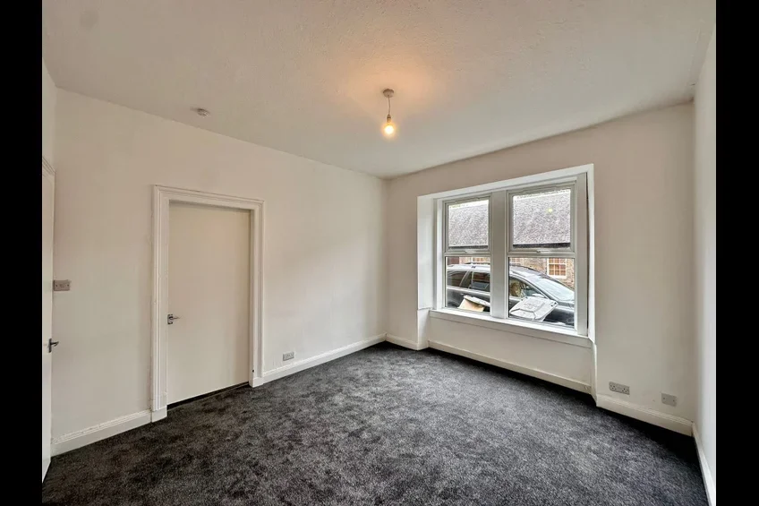 Flat Queen Street in Paisley