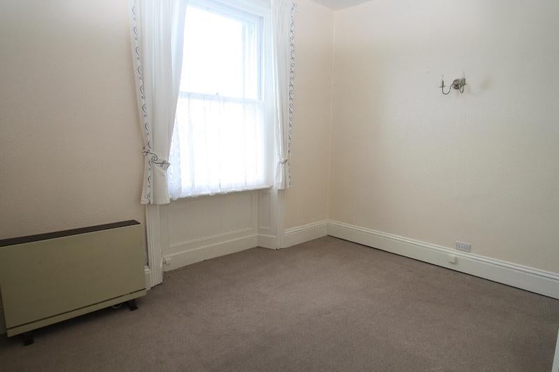 Flat Scarborough Road in Leeds