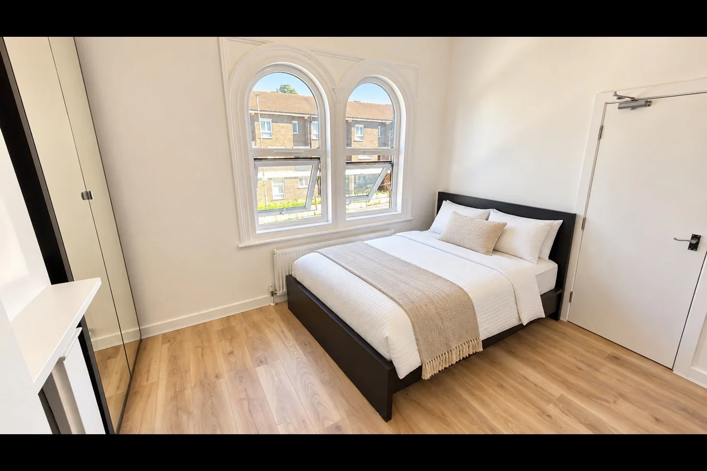 Room Burrage Road in Greater London