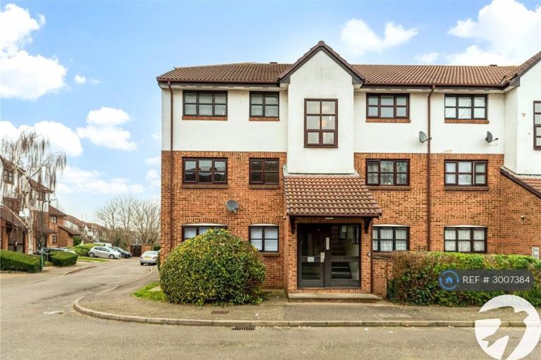 Flat Unicorn Walk in Dartford