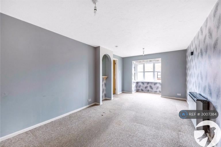 Flat Unicorn Walk in Dartford