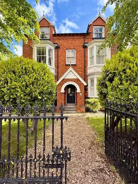 House Wellingborough Road in Broughton