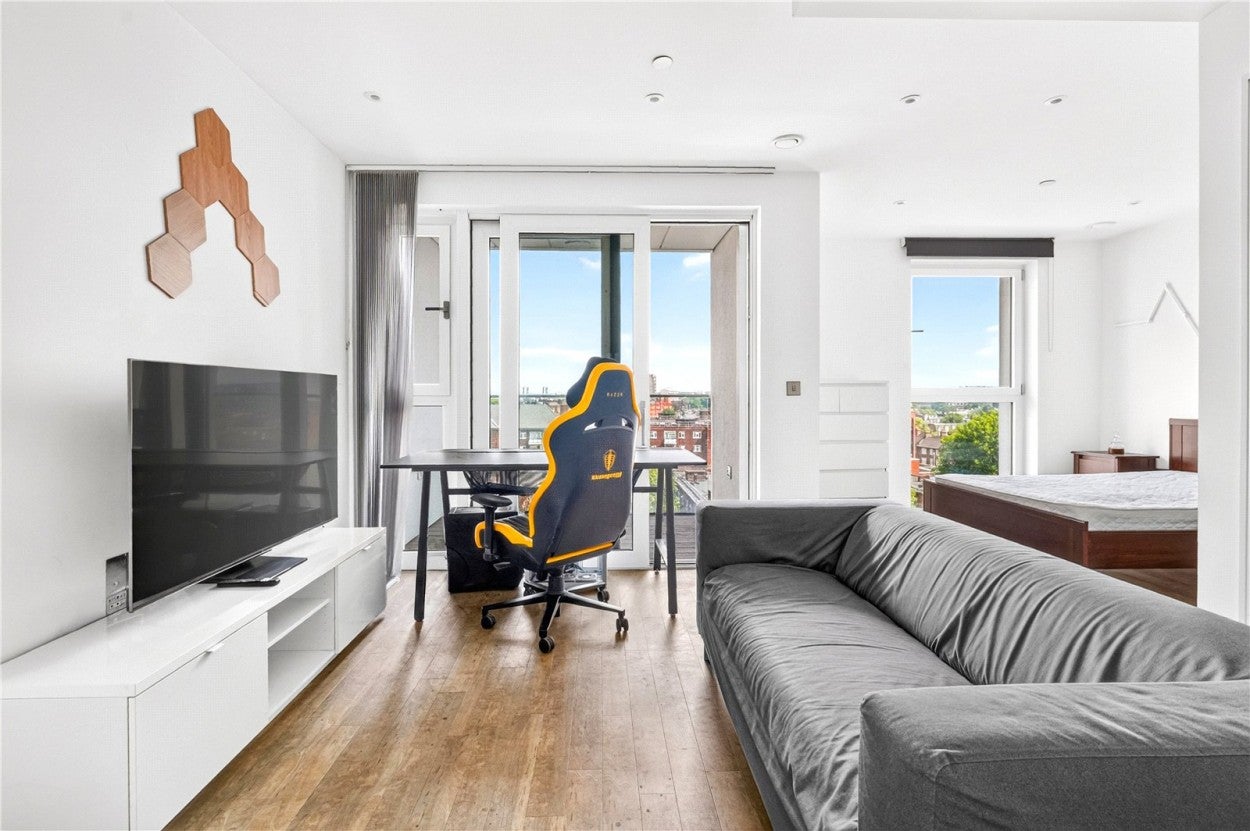 Flat Wandsworth Road in Greater London