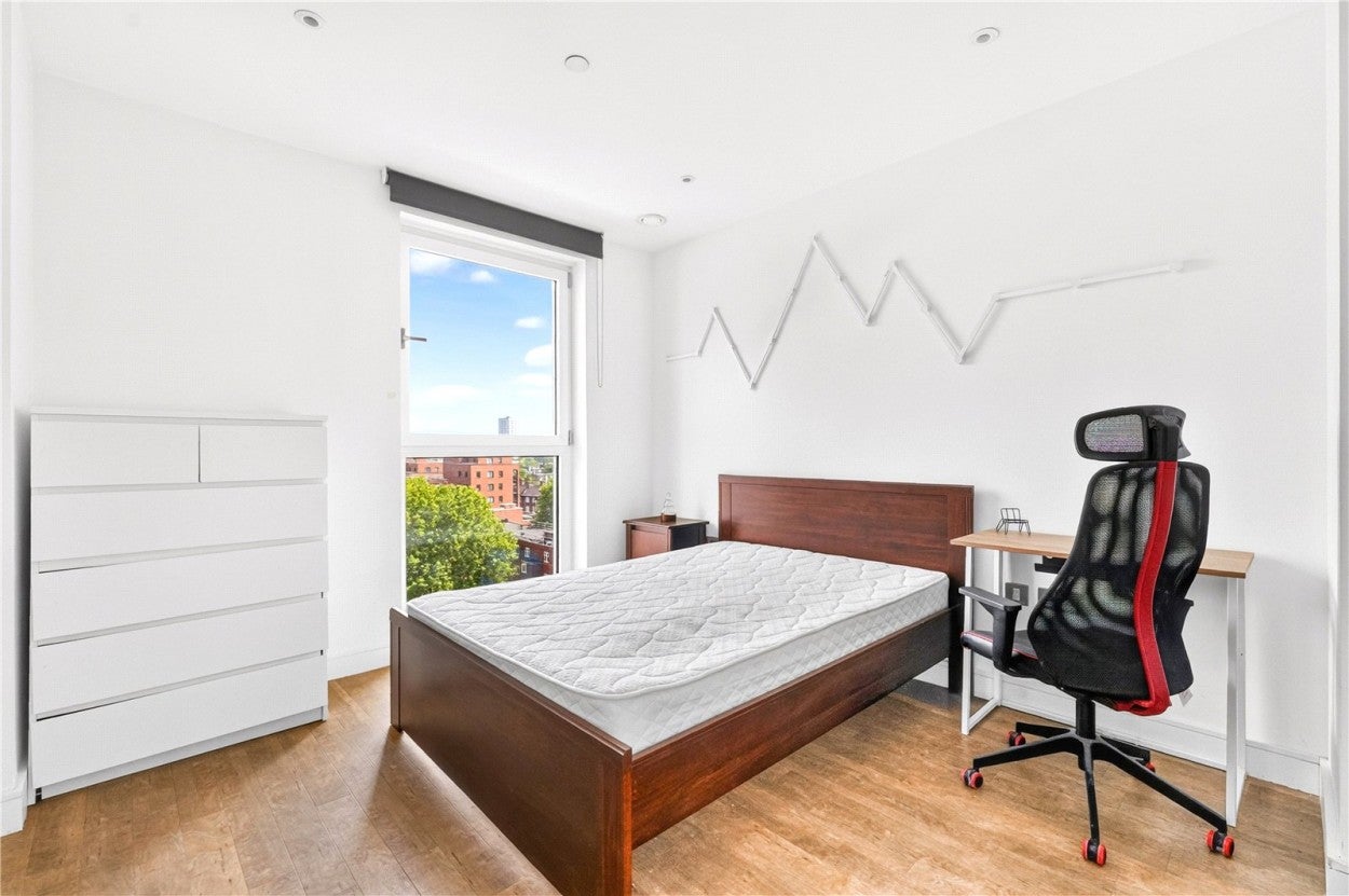 Flat Wandsworth Road in Greater London