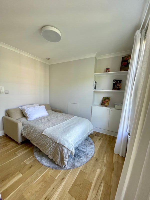 Room Kempsford Gardens in Greater London