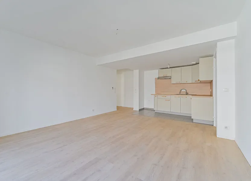 Flat Rue Averroes in Pantin