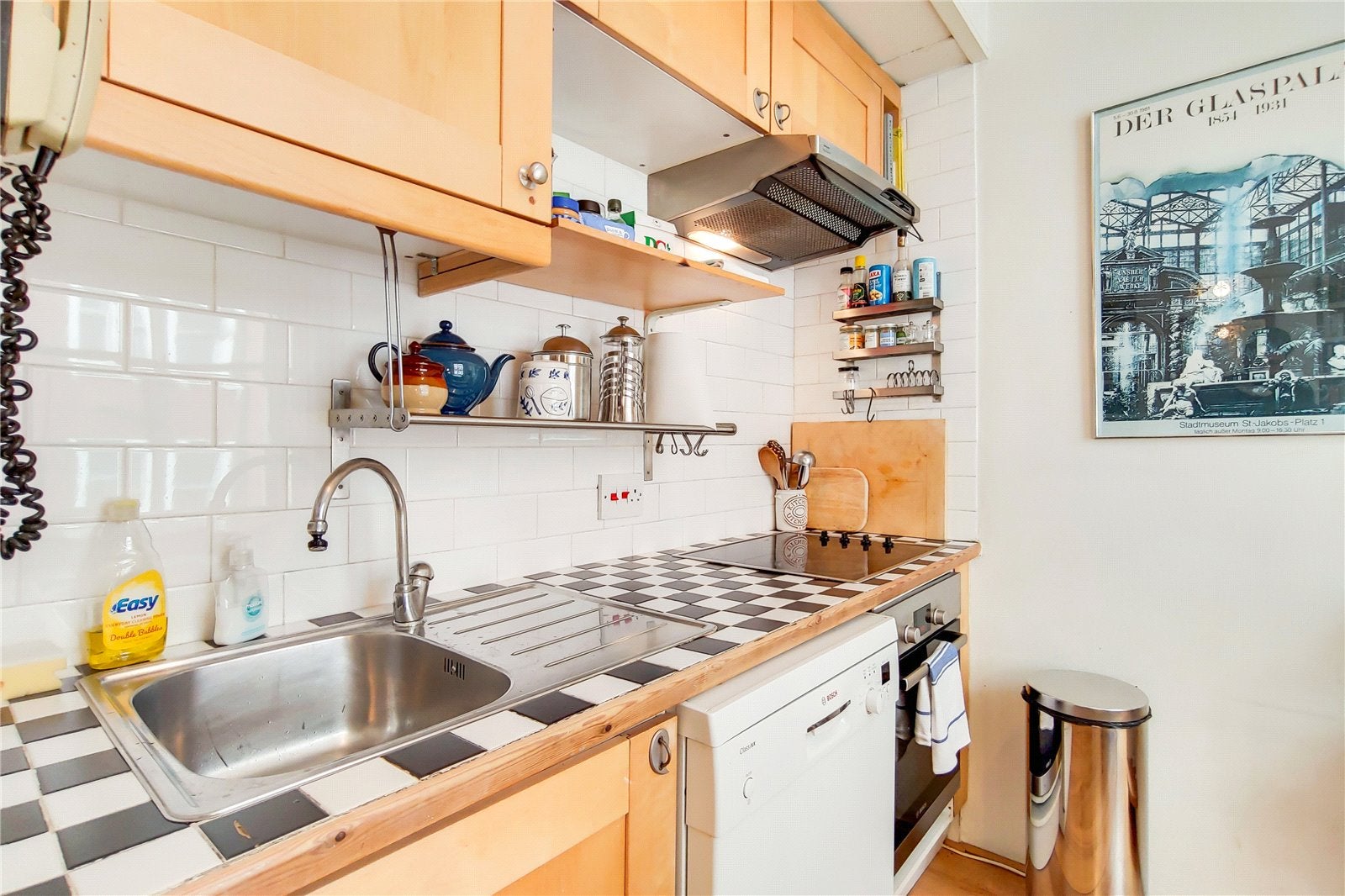 Flat Little Russell Street in Greater London