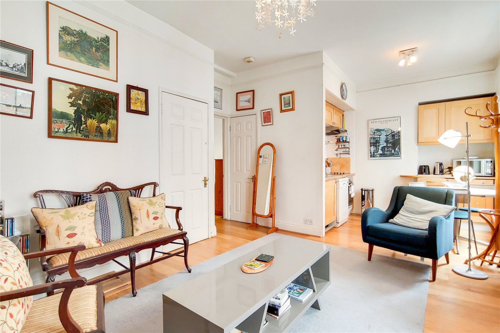 Flat Little Russell Street in Greater London