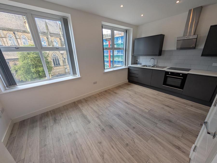 Flat Crompton Street in Bury