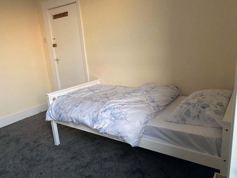 Room Harold Road in Greater London