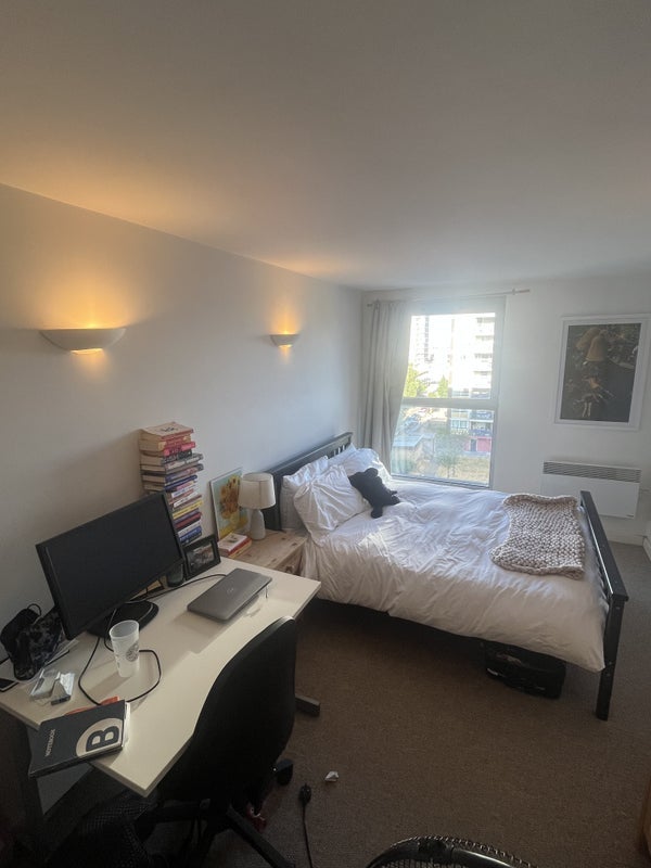 Room Southgate Road in Greater London