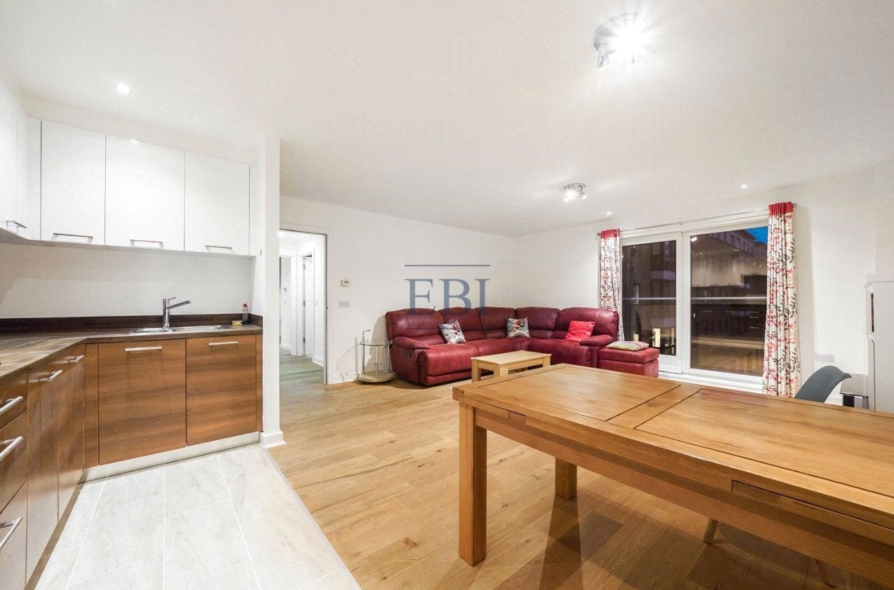 Flat Forge Square in Greater London