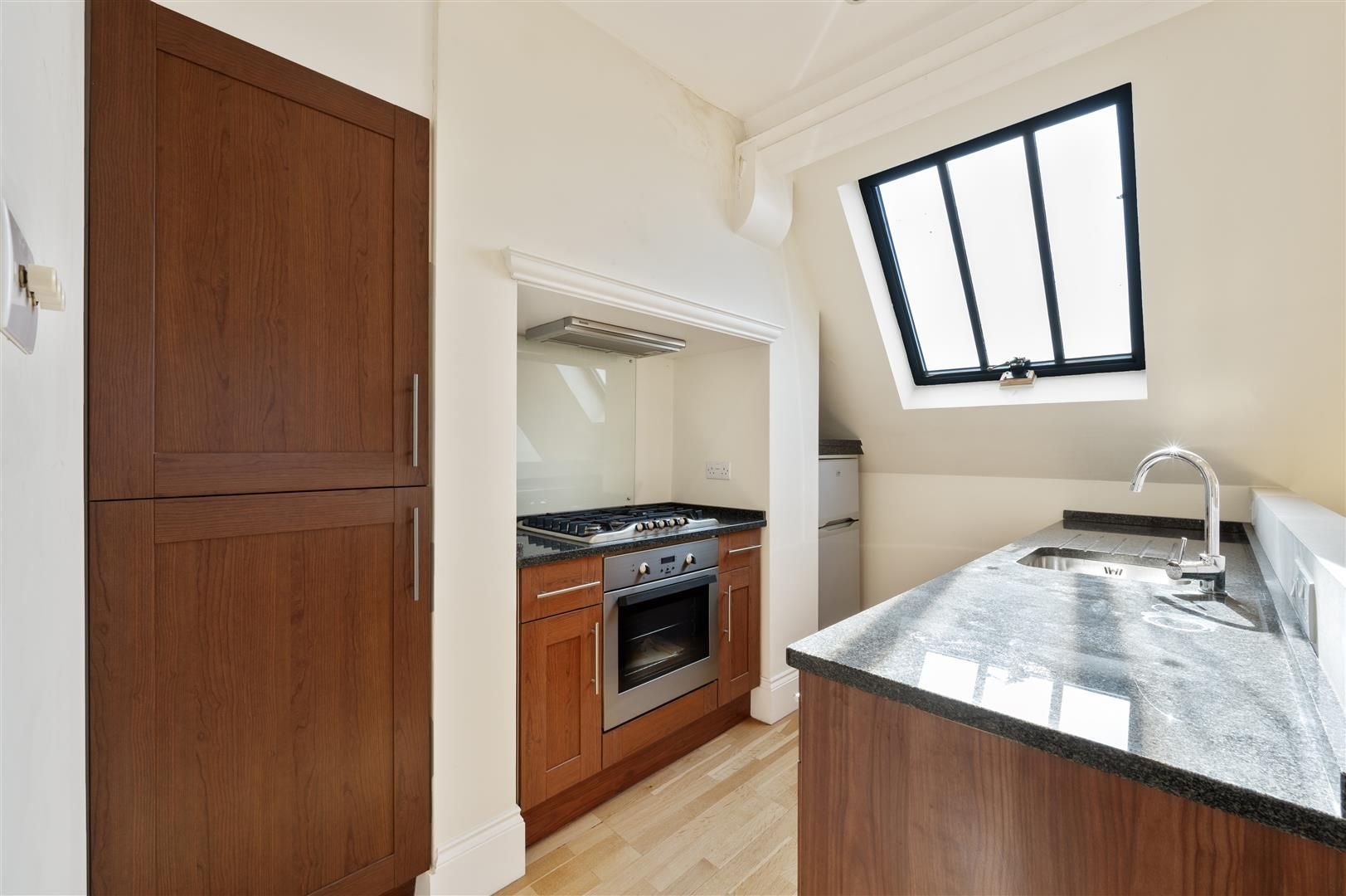 Flat Ridgway in Greater London
