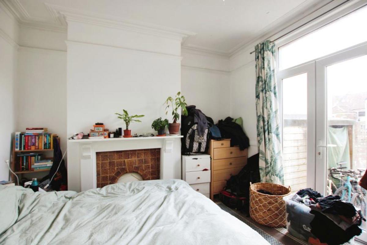 Flat Brynland Avenue in Bristol