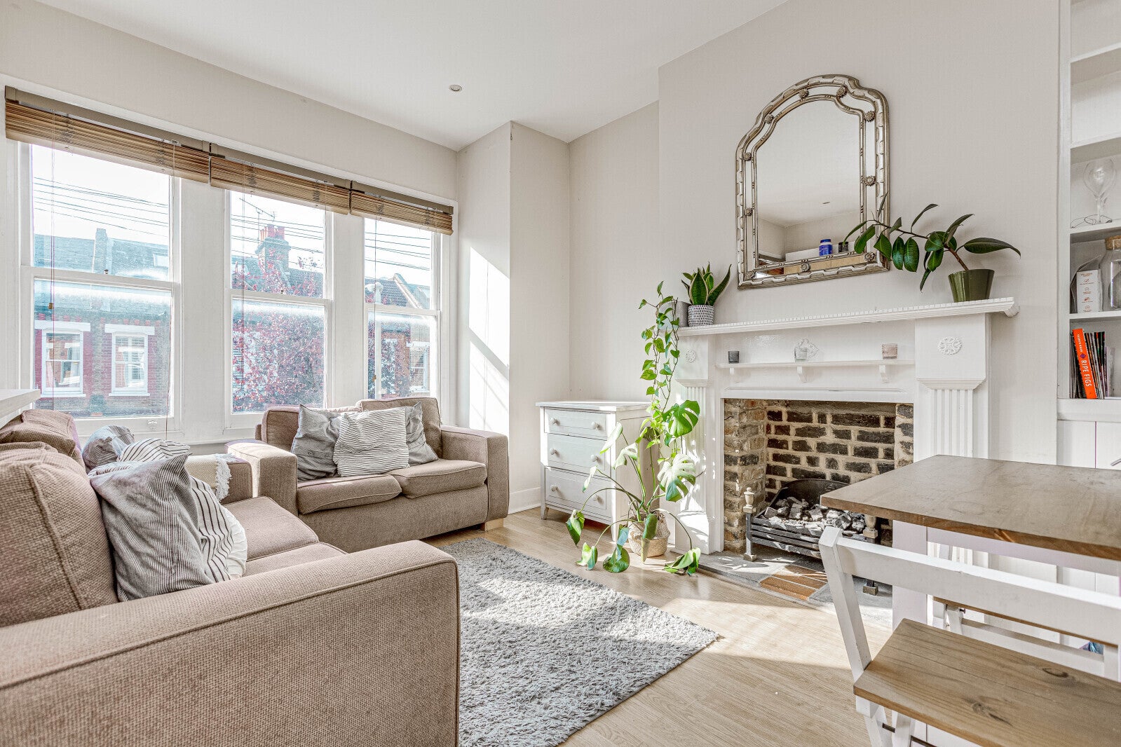 Flat Marney Road in Greater London