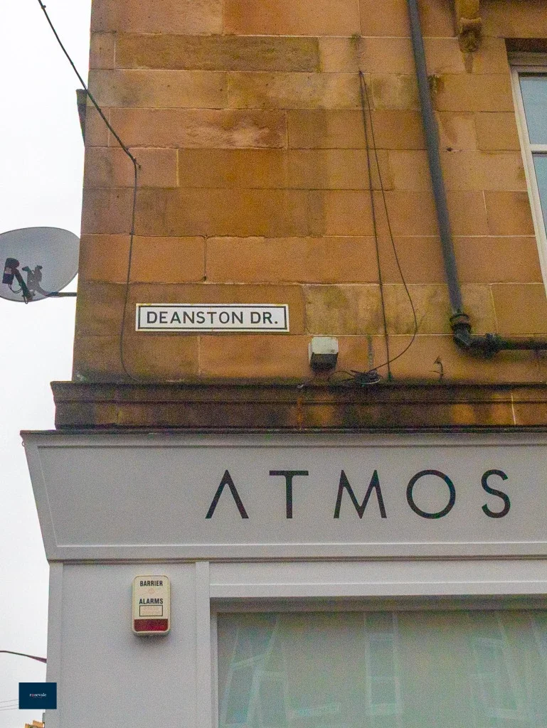 Flat Deanston Drive in Glasgow