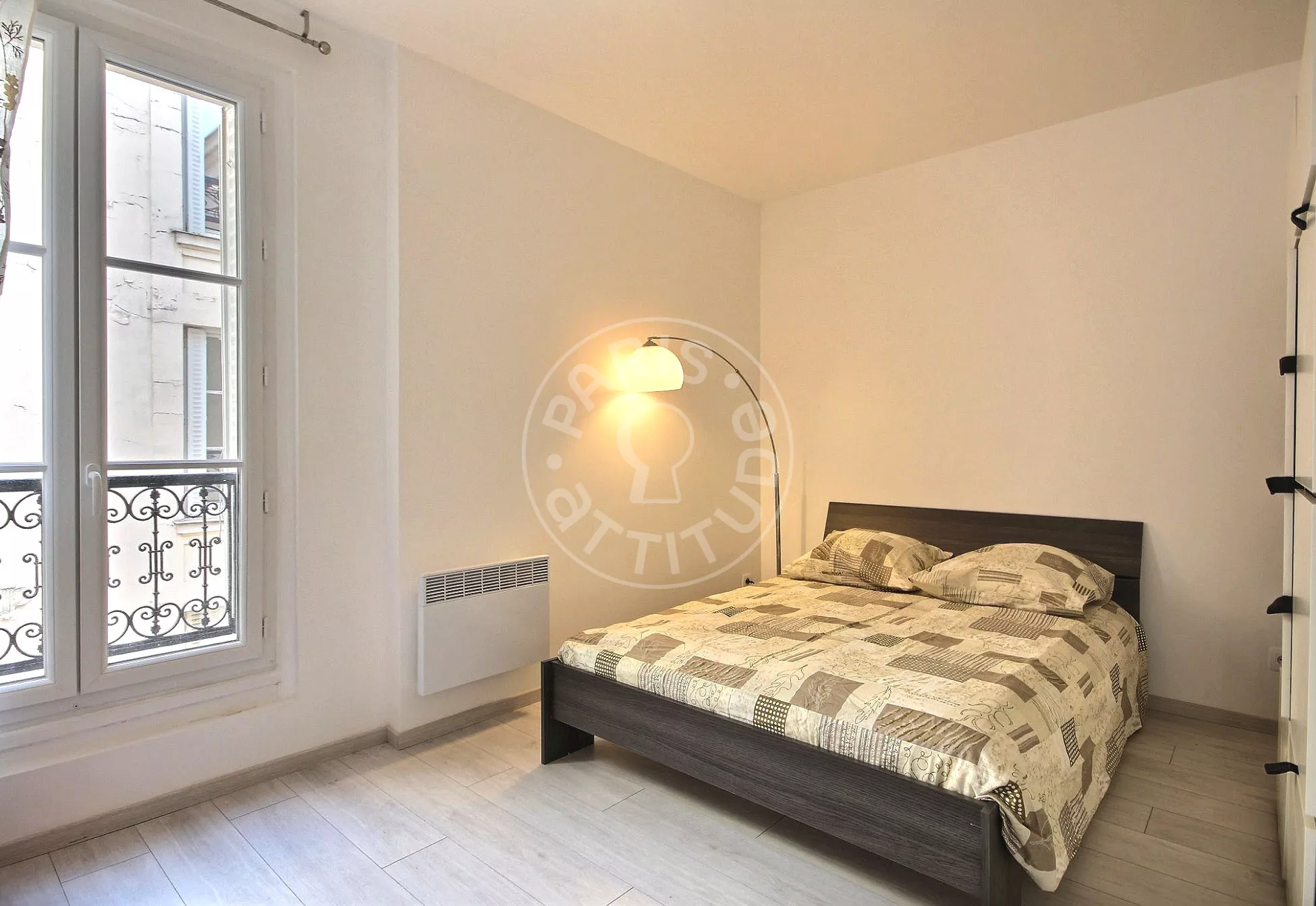 Flat Rue Fondary in Paris