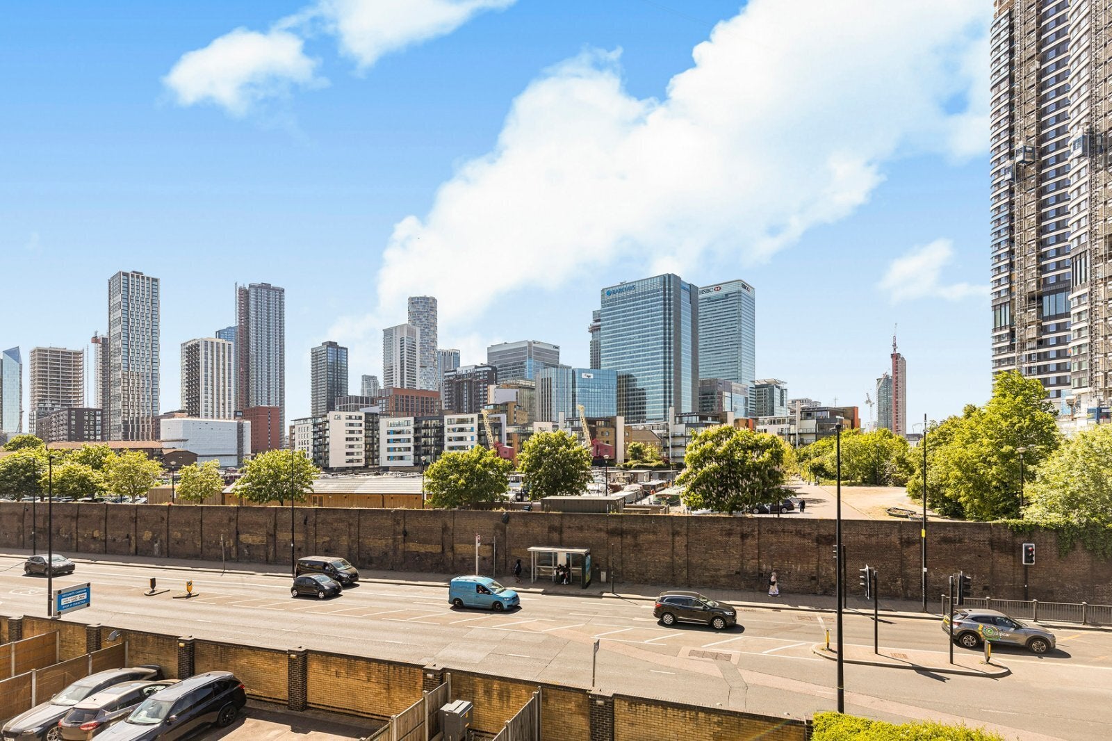 Flat Gaselee Street in Greater London