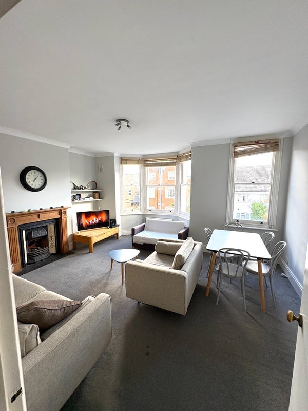 Room Burstock Road in Greater London