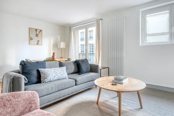 Flat Rue des Dames in Paris