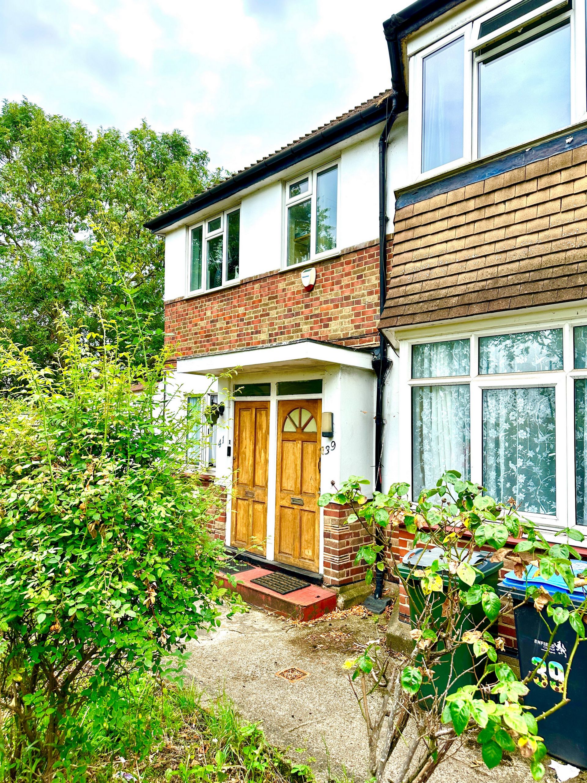 Flat Oakthorpe Road in London