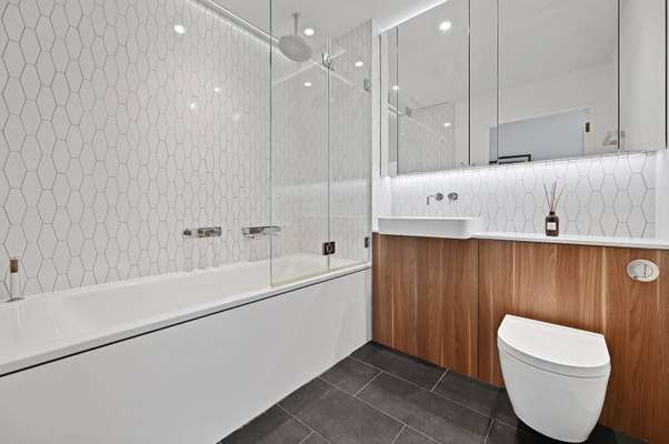 Flat Wood Lane in Greater London