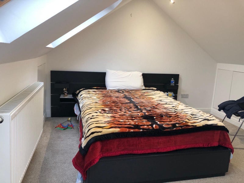 Room Warlingham Road in Greater London