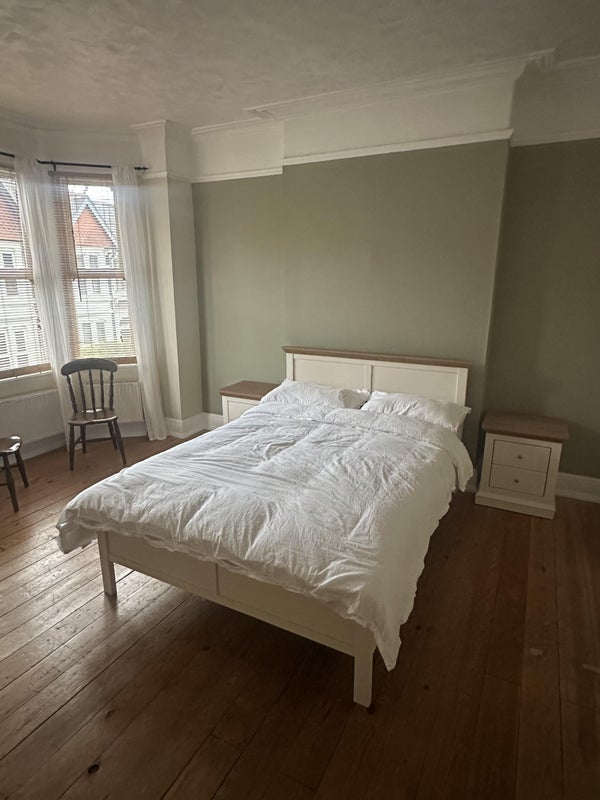 Room Heathfield Road in Cardiff