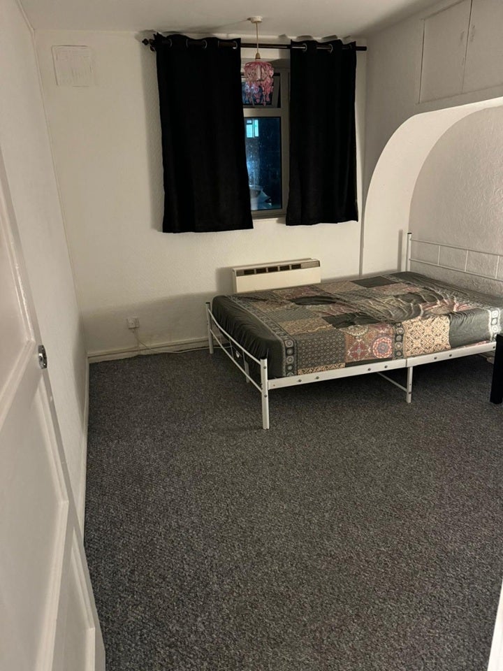 Room Longbridge Road in Greater London