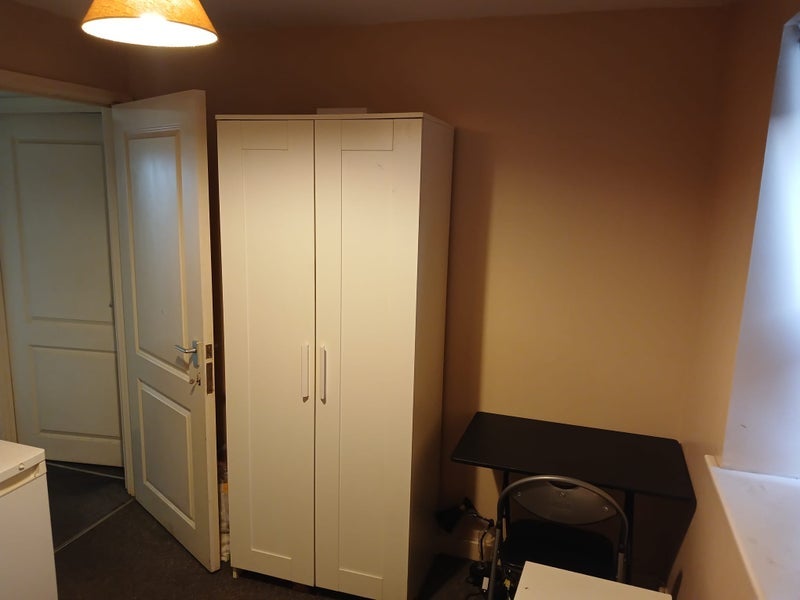 Room Bournemouth Road in Poole