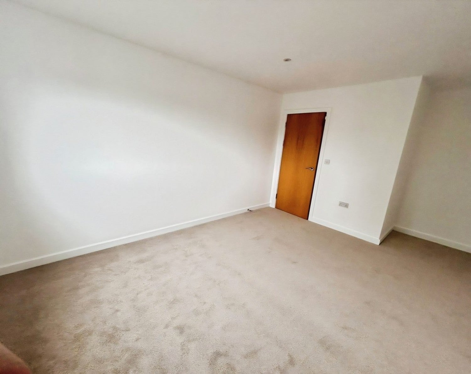 Flat Kingscote Road East in Cheltenham