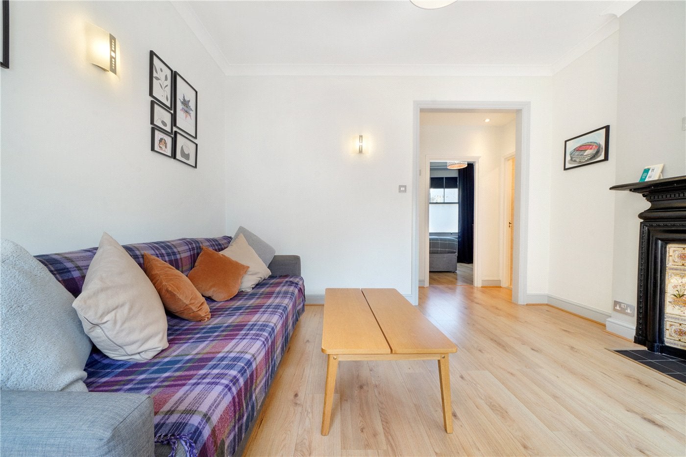 Flat Falkland House Mews in Greater London