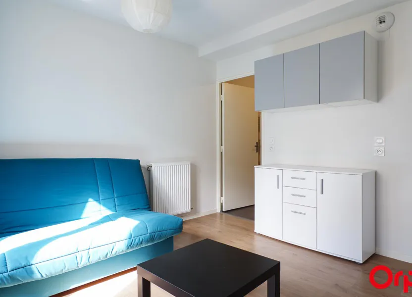 Chambre Place Dumas de Loire à Lyon