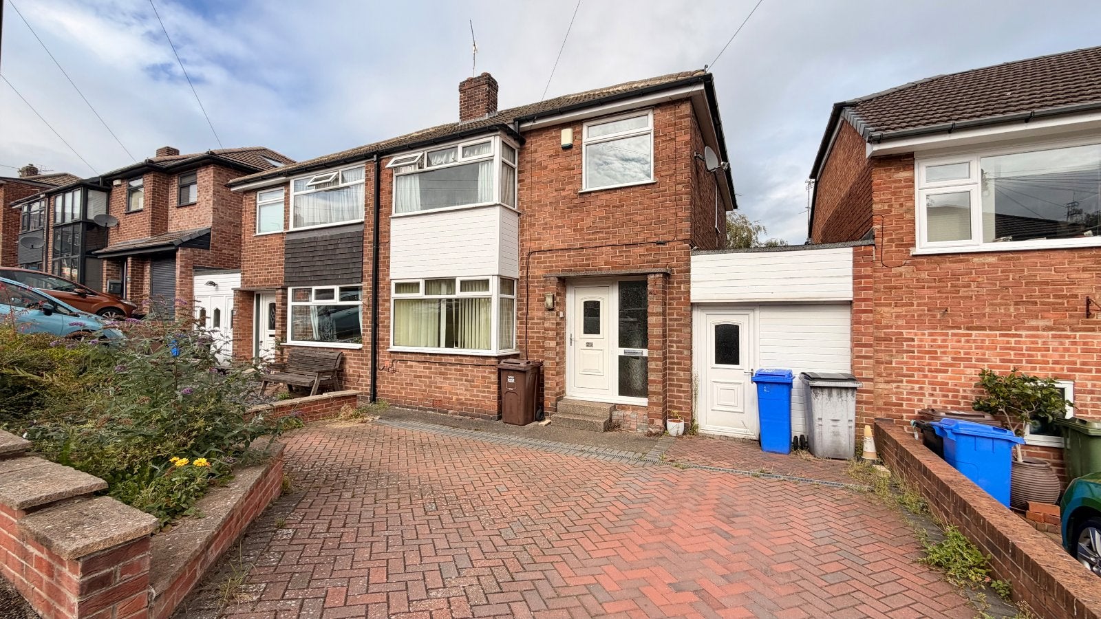 House Vicarage Crescent in Sheffield