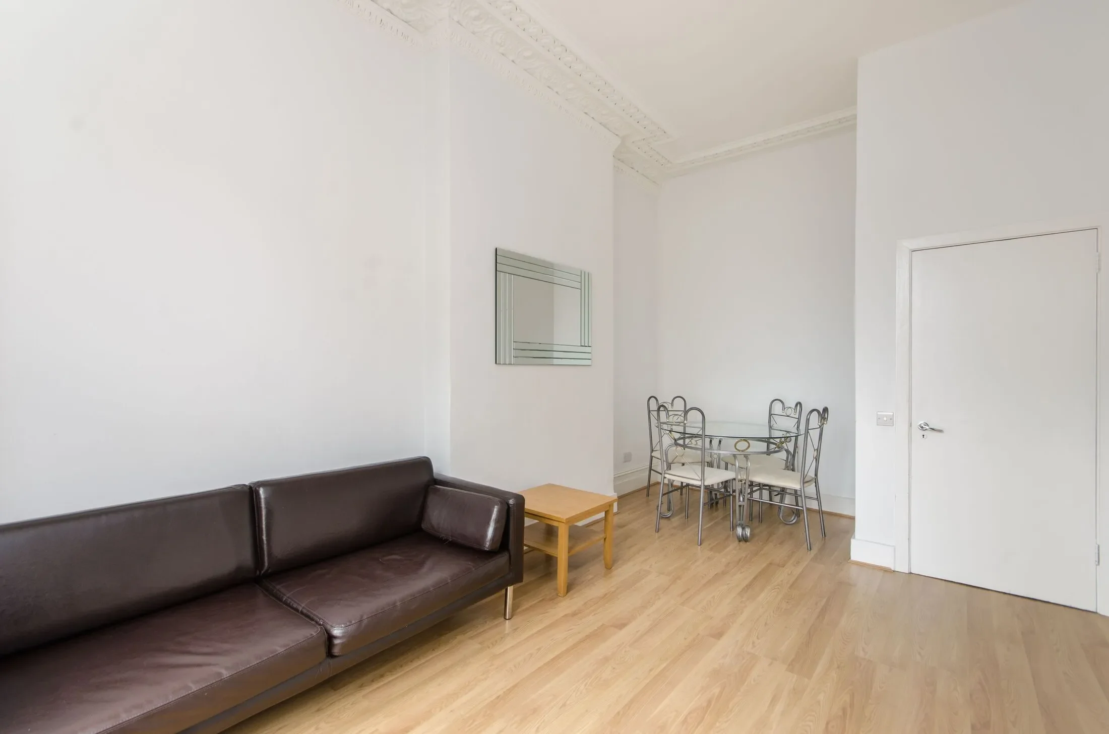 Flat Trebovir Road in Greater London